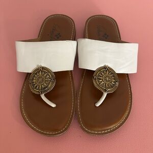 Patricia Nash leather white thong compass sandals